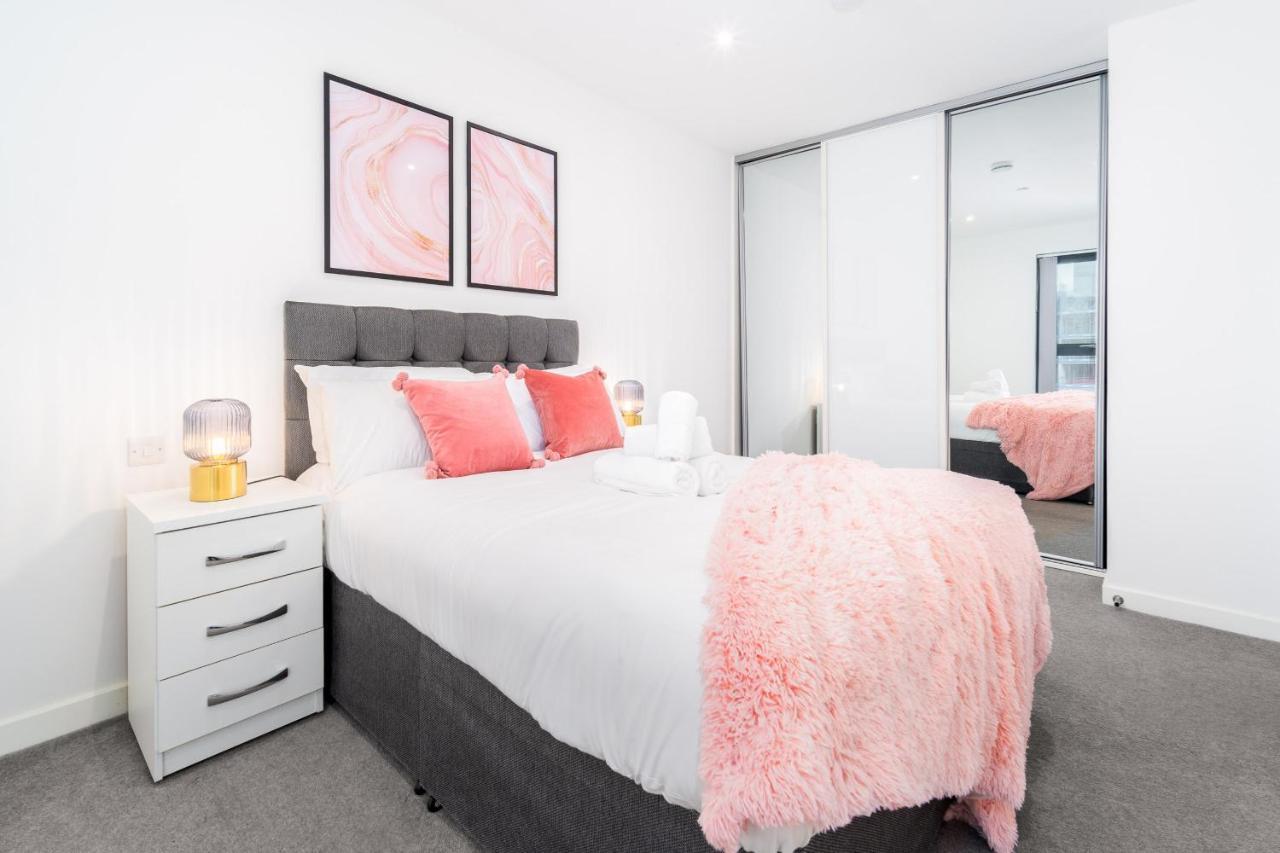 Candy - 5 Mins To Bullring Mall And New Street Station *